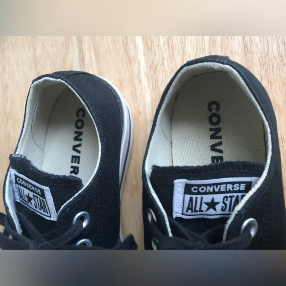 Converse Women’s Chuck Taylor All Star Low-Top Platform Sneaker Size: US 7 - Picture 12 of 13